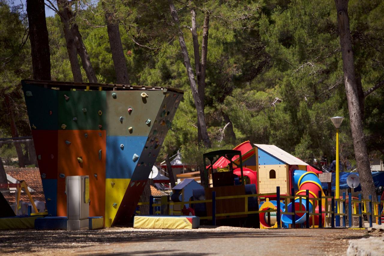 Victoria Mobilehome Camping Village Poljana Мали-Лошинь Экстерьер фото