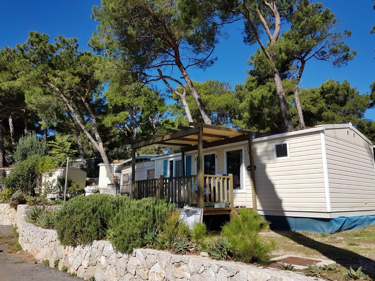 Victoria Mobilehome Camping Village Poljana Мали-Лошинь Экстерьер фото
