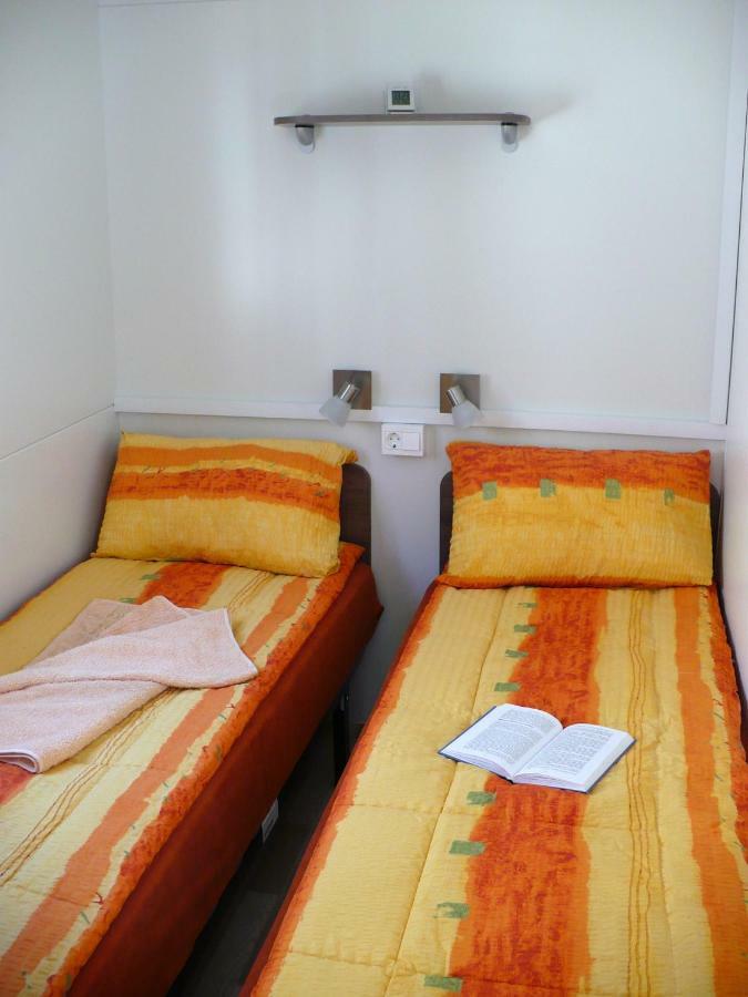 Victoria Mobilehome Camping Village Poljana Мали-Лошинь Экстерьер фото